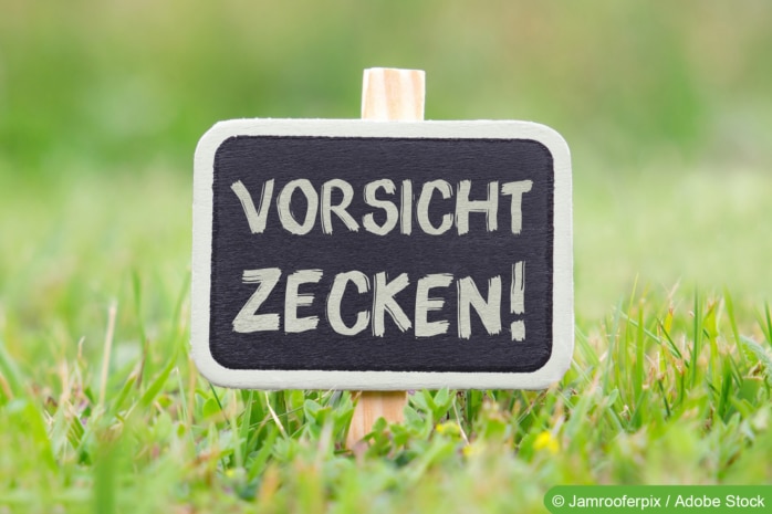 Warnschild vor Zecken