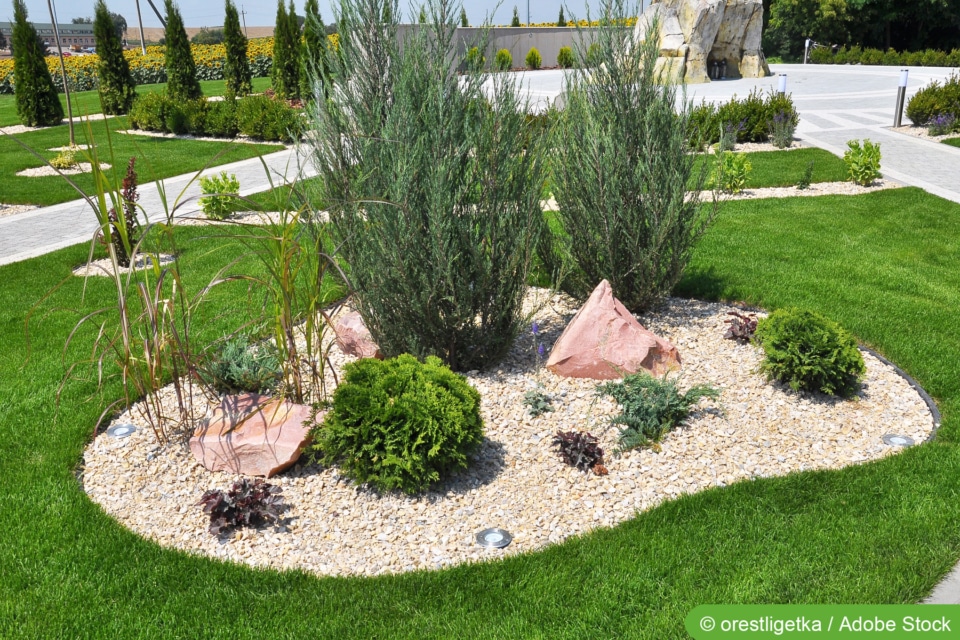 Findlinge im Garten Tipps zur Gartengestaltung