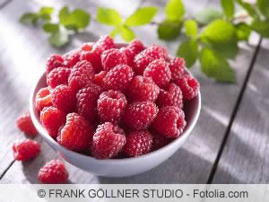 Schale mit Himbeeren