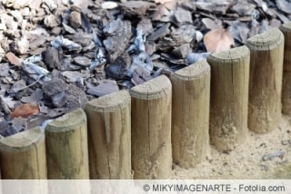 Beetumrandung aus Holz selber bauen Anleitung