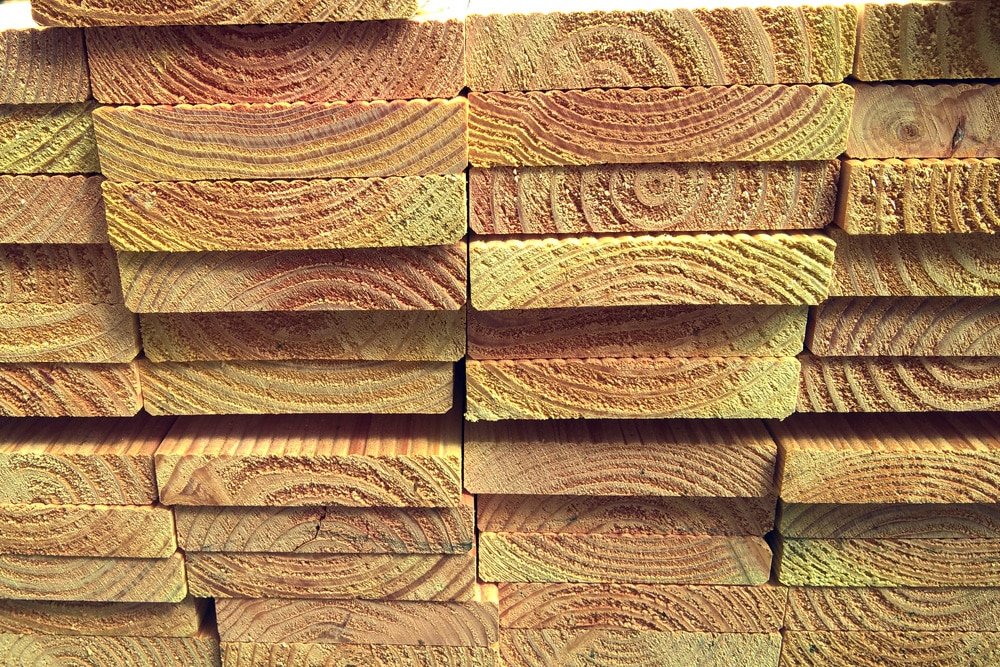 Holz zur Teichrandgestaltung