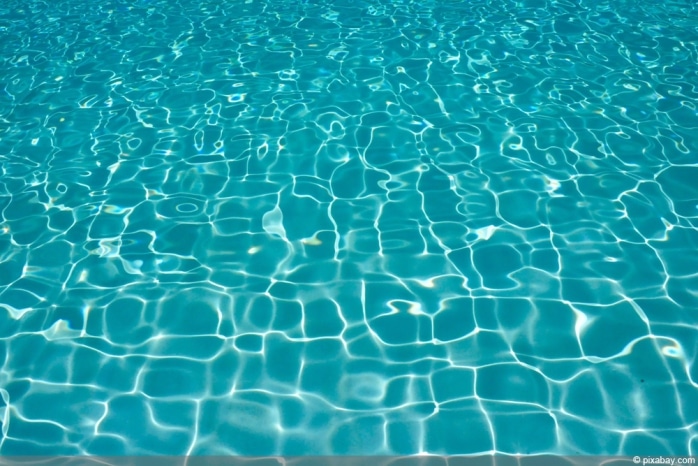 Pool mit Wasser