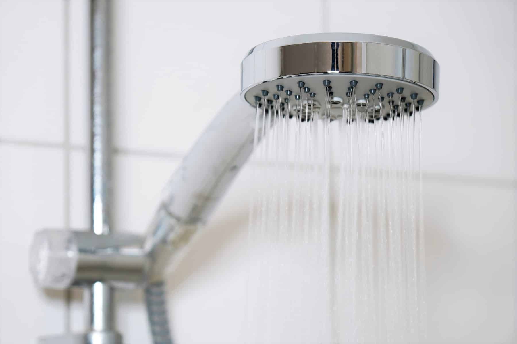 Wasserdruck in der Dusche richtig erhöhen