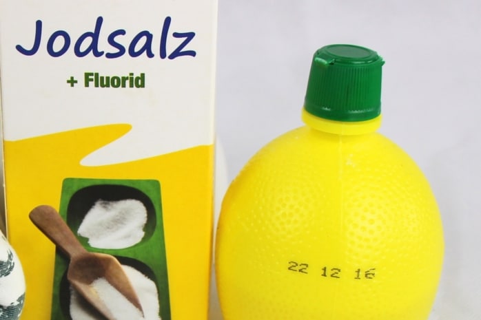 Salz und Zitronensaft